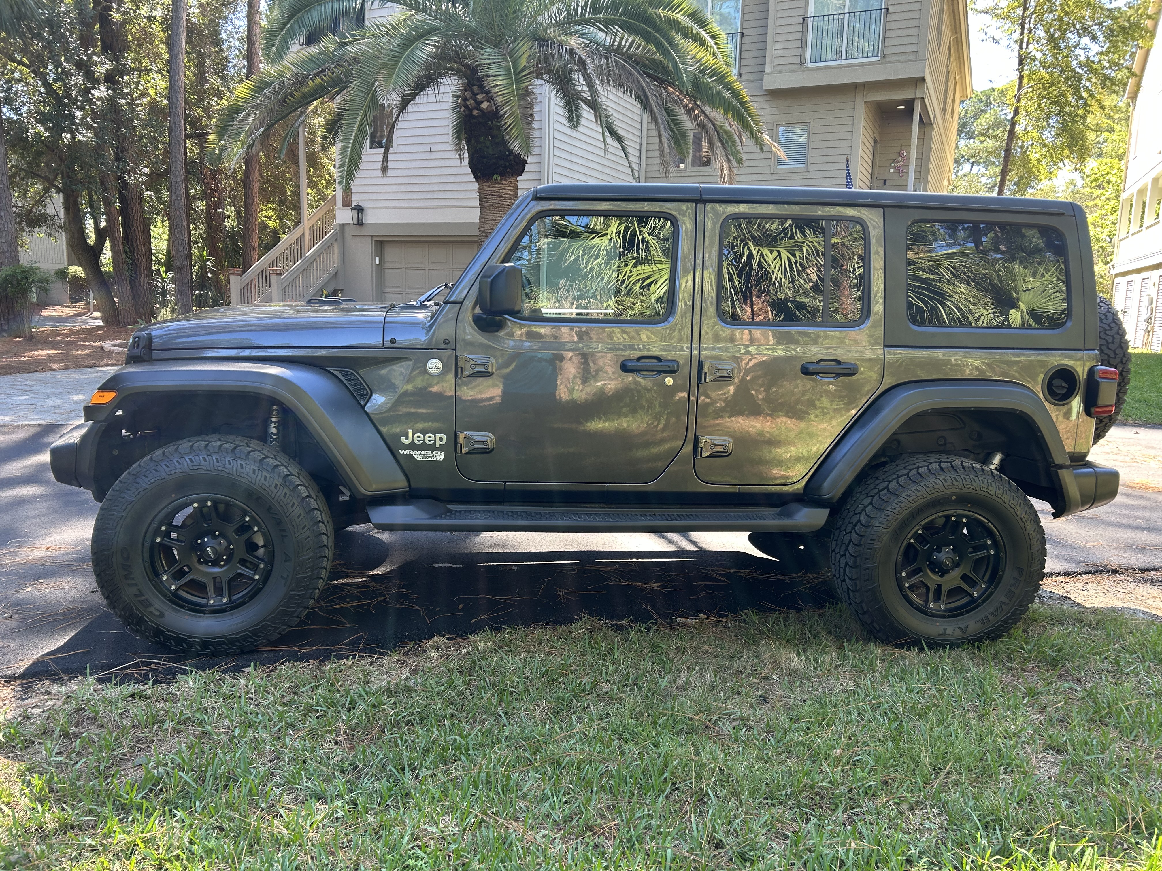 Used 2018 Jeep Wrangler Unlimited Sport S AWD/4WD image 11