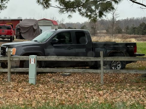 Used 2010 GMC Sierra 1500 SL image 11