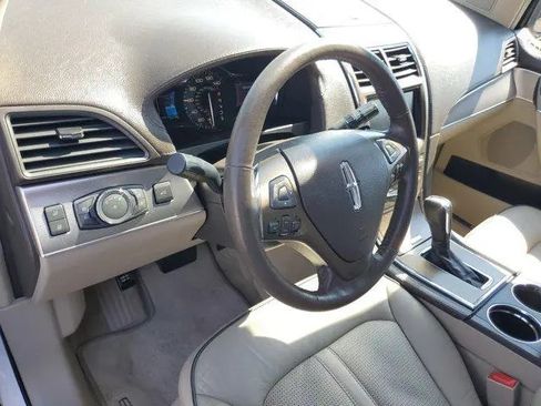 Used 2014 Lincoln MKX AWD w/ Equipment Group 101A image 28