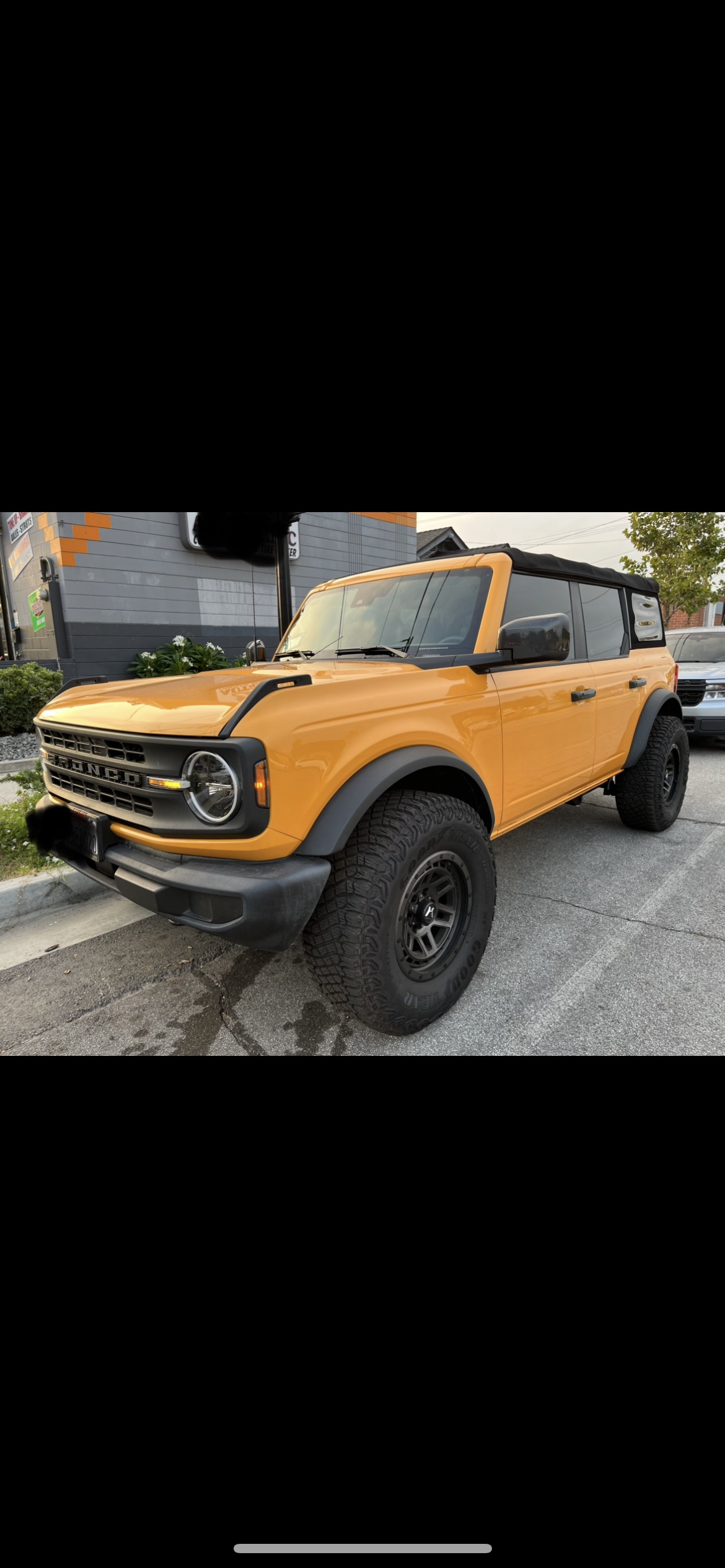 Used 2022 Ford Bronco 4-Door AWD/4WD image 1