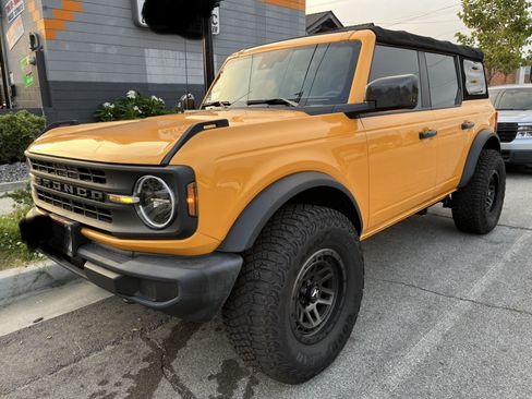 Used 2022 Ford Bronco 4-Door AWD/4WD image 1
