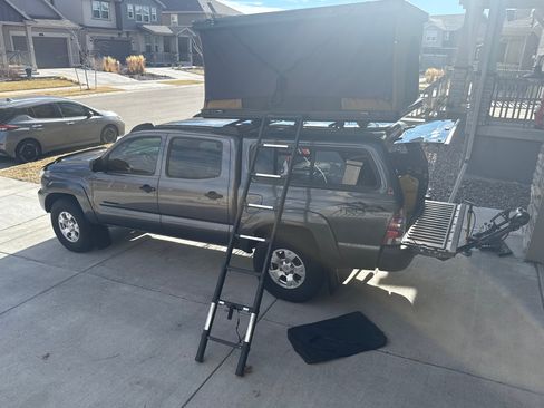 Used 2015 Toyota Tacoma 4x4 Double Cab w/ TRD Off-Road Package image 6
