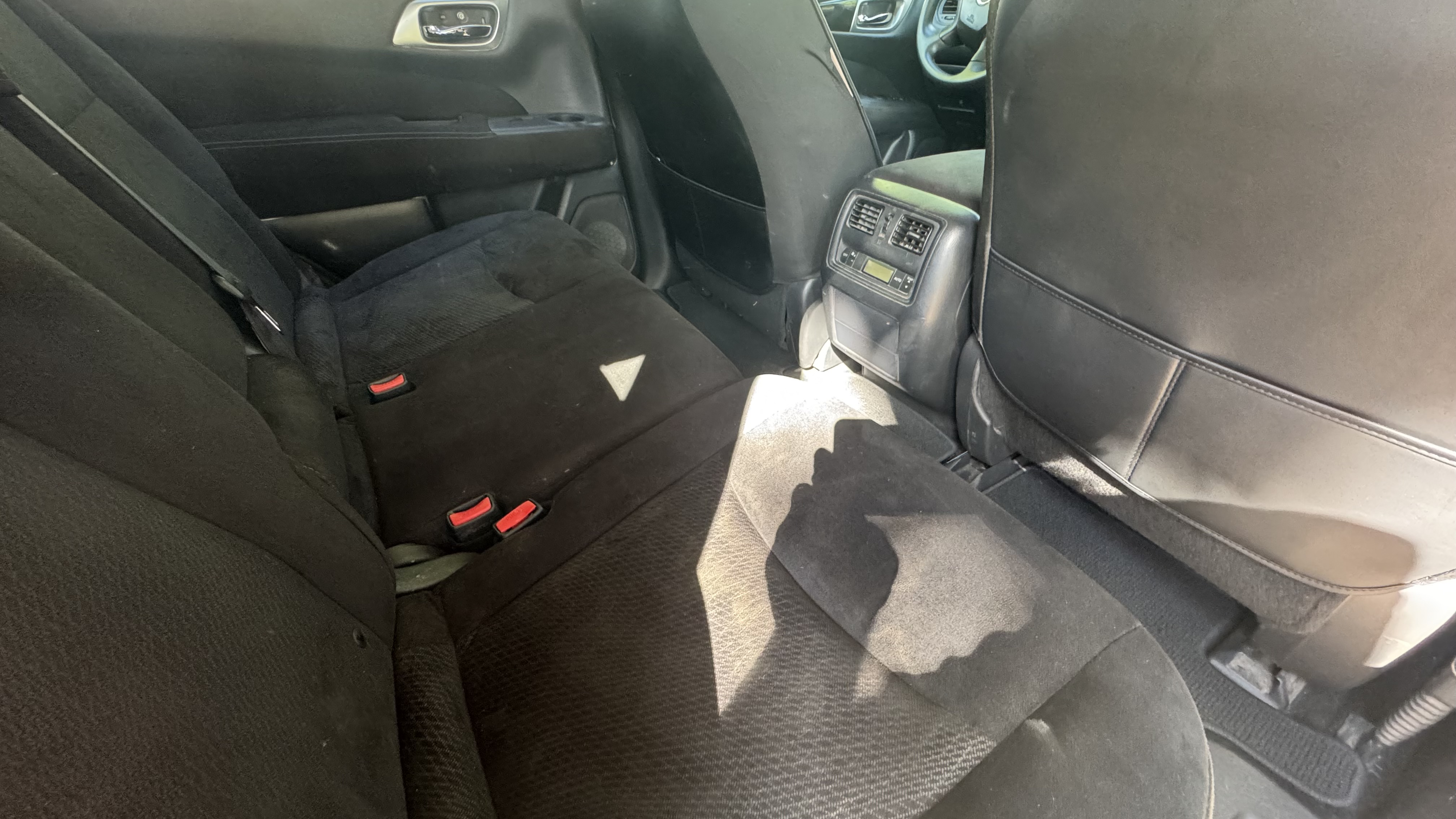 Used 2015 Nissan Pathfinder S FWD image 18