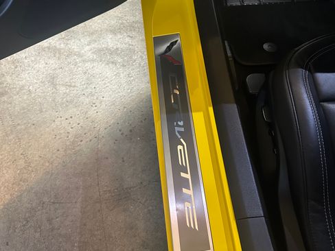 Used 2015 Chevrolet Corvette Stingray Coupe w/ 2LT Preferred Equipment Group image 15