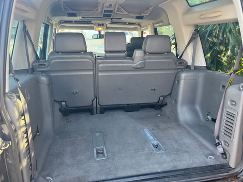 Used 2002 Land Rover Discovery SE7 image 9