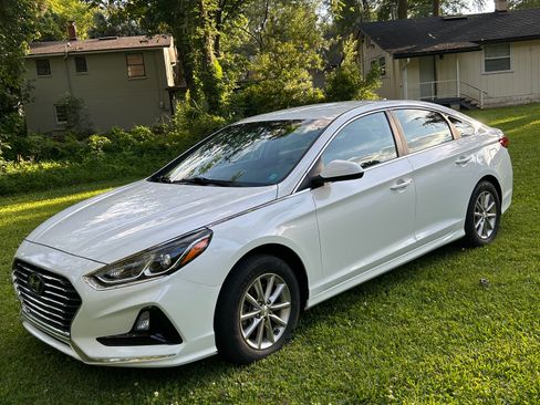 Used 2018 Hyundai Sonata SE w/ Cargo Package FWD image 1