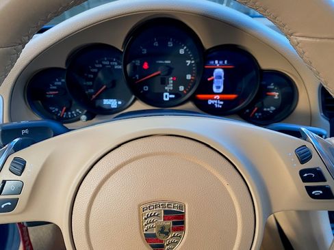 Used 2014 Porsche 911 Carrera image 12