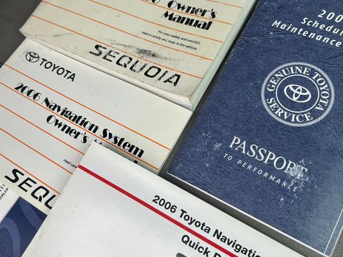 Used 2006 Toyota Sequoia Limited image 9