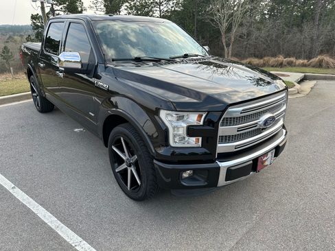 Used 2015 Ford F150 Platinum w/ Equipment Group 701A Luxury image 16