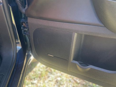 Used 2017 Chevrolet Traverse LT image 24