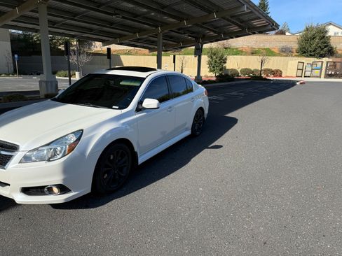 Used 2014 Subaru Legacy 3.6R Limited image 4