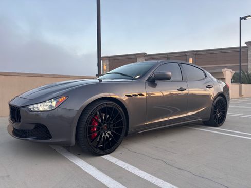 Used 2016 Maserati Ghibli S image 1