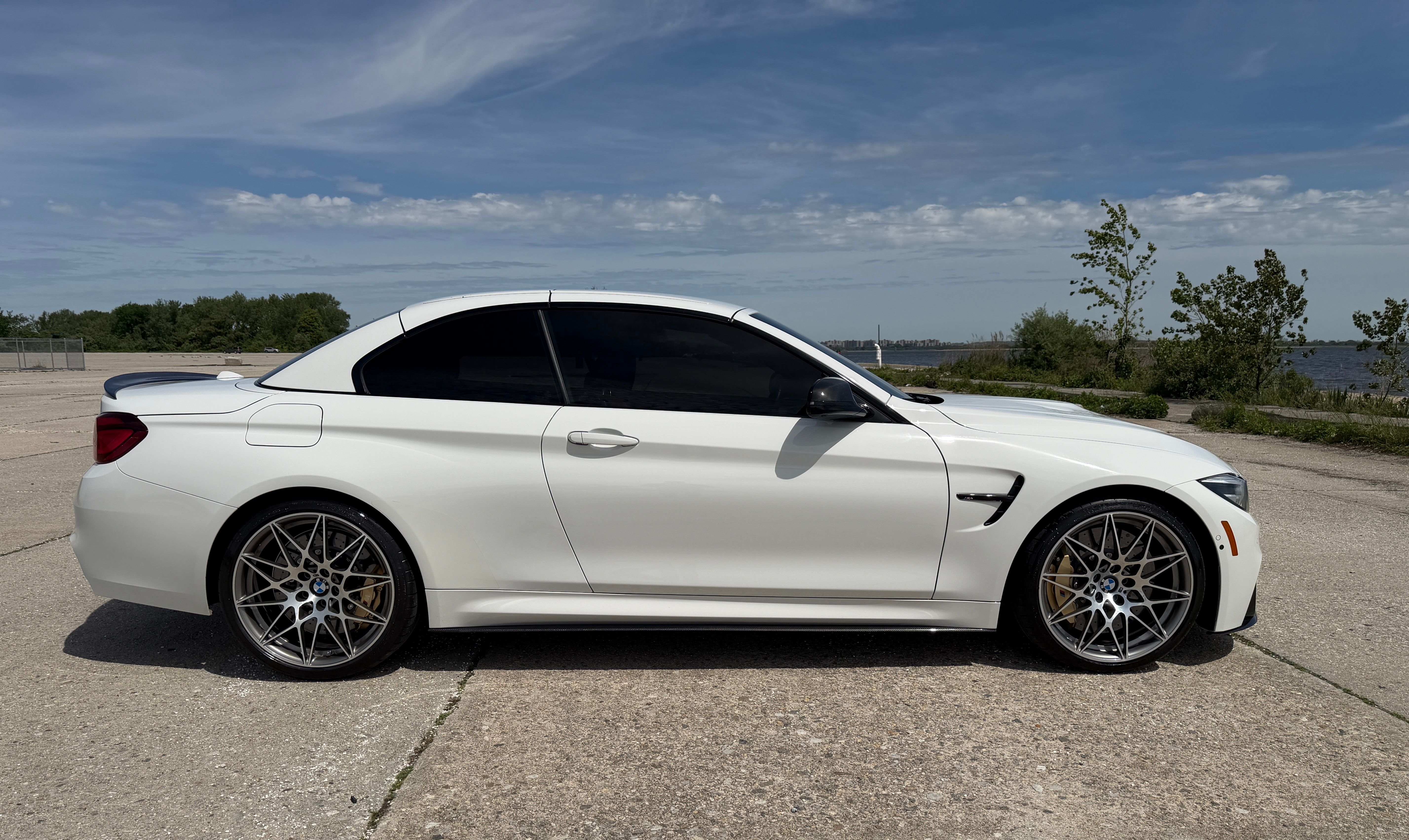 Used 2020 BMW M4 Convertible w/ Competition Package RWD image 11