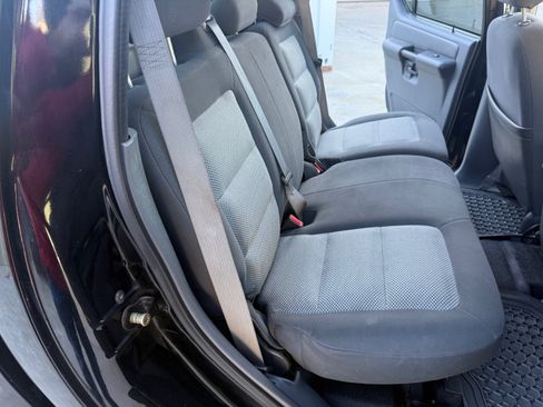 Used 2004 Ford Explorer Sport Trac XLT image 19