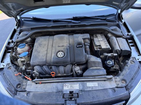 Used 2013 Volkswagen Jetta SE FWD image 13