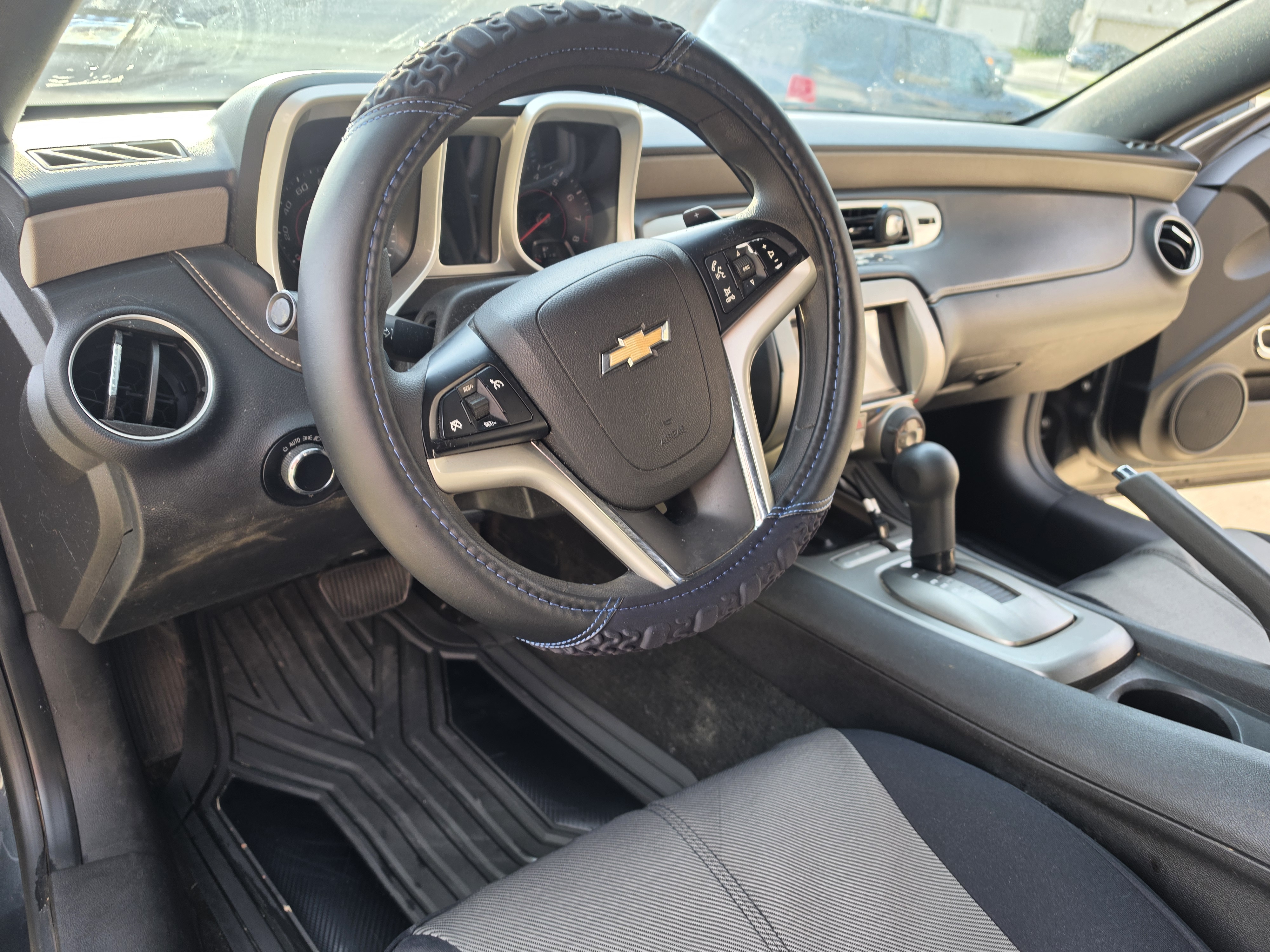 Used 2013 Chevrolet Camaro LS RWD image 13
