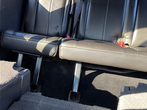 Used 2013 Ford Expedition Limited image 14