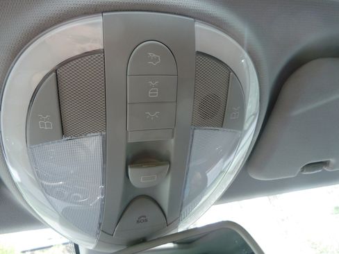 Used 2009 Mercedes-Benz CLS 550 image 14