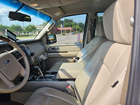 Used 2007 Ford Expedition EL Limited image 6