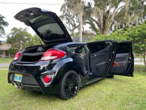 Used 2017 Hyundai Veloster Turbo w/ Tech Package 02 image 4