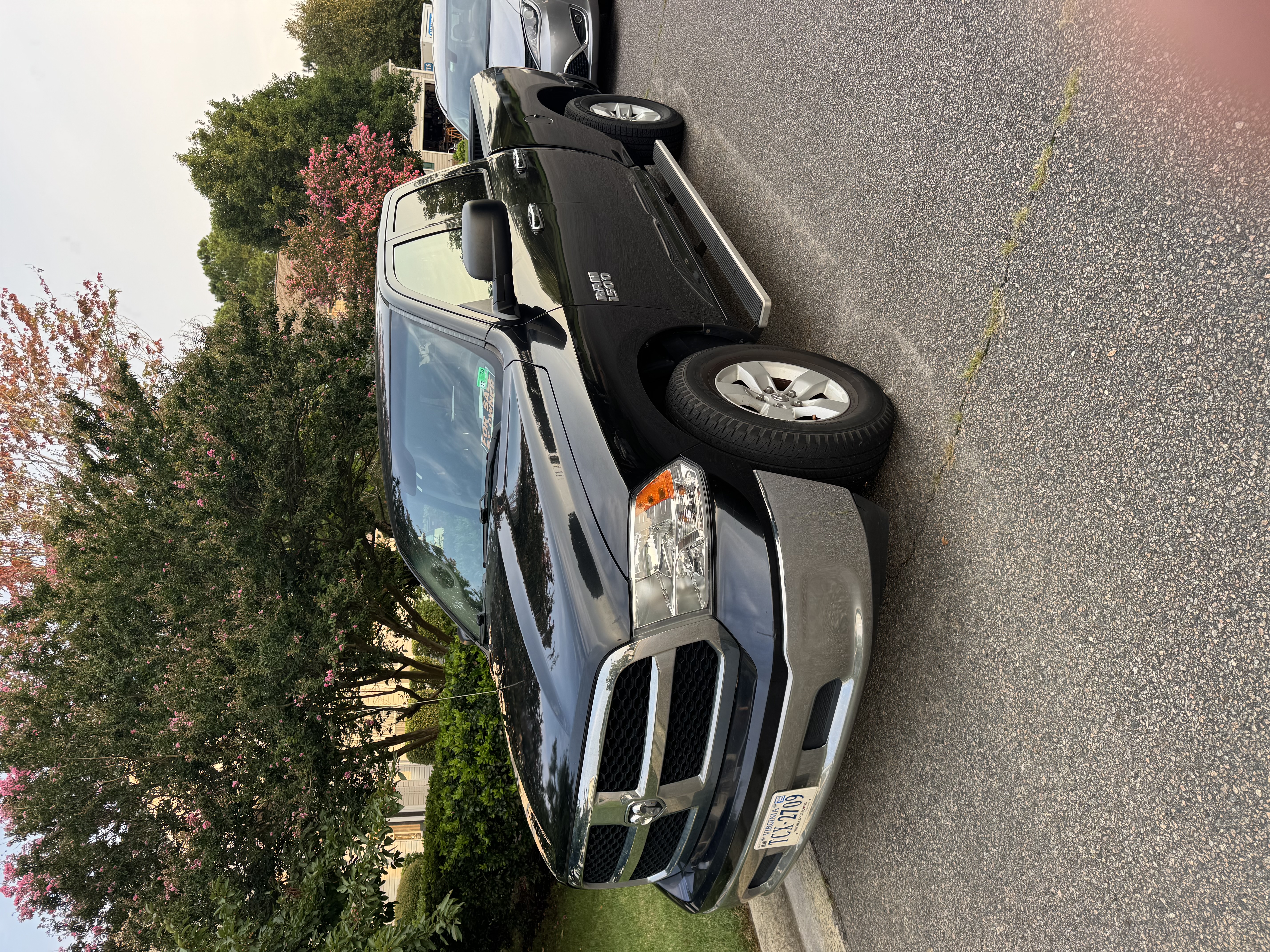Used 2017 RAM 1500 Classic SLT RWD image 1