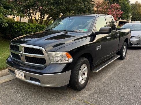 Used 2017 RAM 1500 Classic SLT RWD image 1