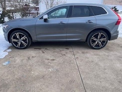 Used 2019 Volvo XC60 T5 R-Design w/ Protection Package Premier image 1