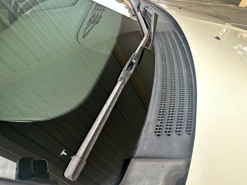 Used 2013 Lincoln MKX Sport Utility 4D image 26