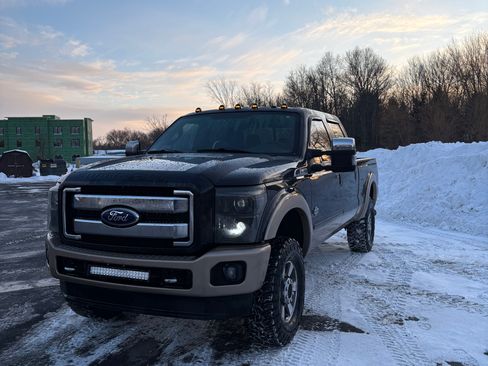 Used 2011 Ford F350 King Ranch w/ King Ranch w/Chrome Pkg image 1