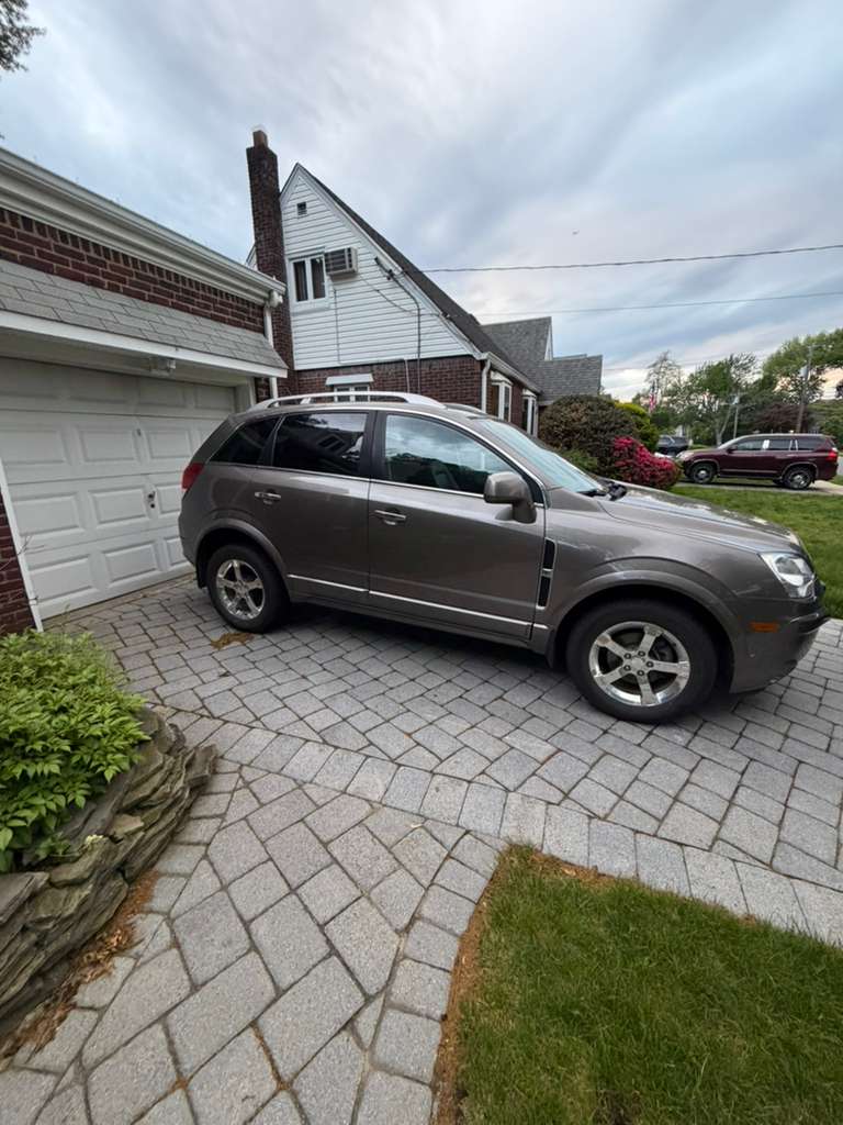 Used 2012 Chevrolet Captiva Sport LT w/ Convenience Package FWD image 10