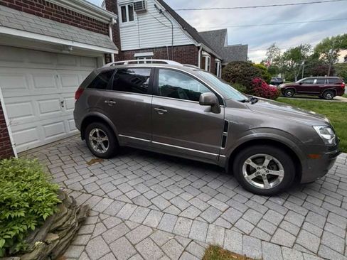 Used 2012 Chevrolet Captiva Sport LT w/ Convenience Package FWD image 9
