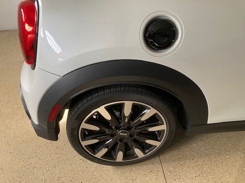 Used 2024 MINI Cooper S w/ Signature Upholstery Package image 6