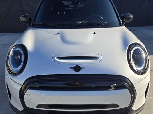 Used 2024 MINI Cooper SE image 9