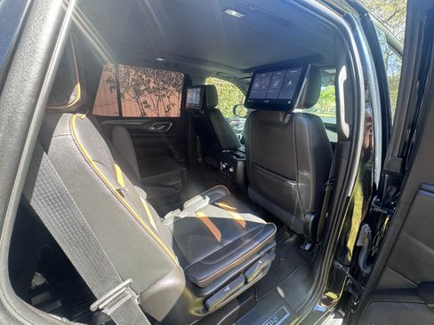 Used 2021 GMC Yukon AT4 w/ AT4 Premium Plus Package image 6