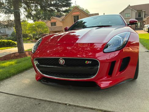 Used 2015 Jaguar F-TYPE S RWD image 9