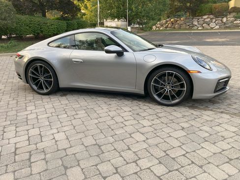 Used 2023 Porsche 911 Carrera image 5