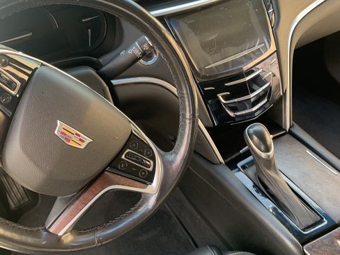 Used 2018 Cadillac XTS Luxury image 16