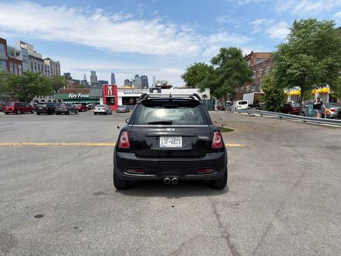 Used 2011 MINI Cooper S FWD image 8