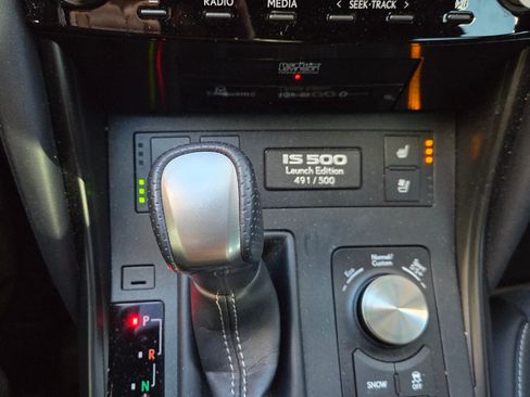 Used 2022 Lexus IS 500 image 9