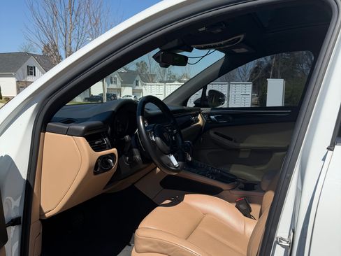 Used 2019 Porsche Macan Sport Edition image 8