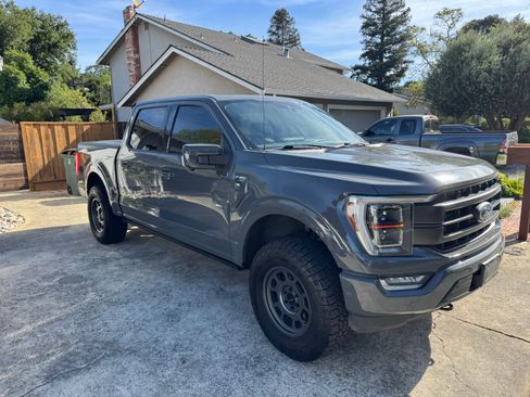 Used 2021 Ford F150 Lariat w/ Equipment Group 502A High image 1