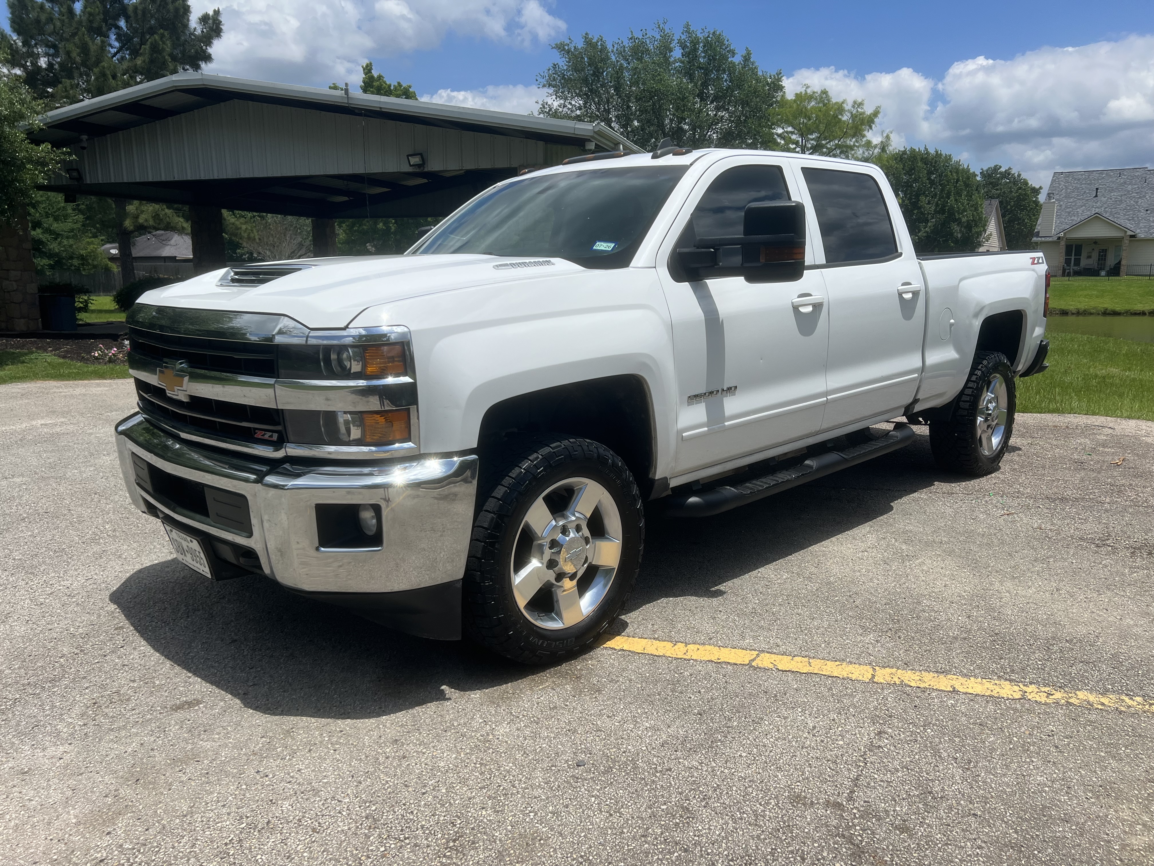 Used 2018 Chevrolet Silverado 2500 LT w/ Z71 Package, Off-Road AWD/4WD image 2
