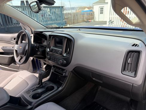 Used 2016 Chevrolet Colorado W/T w/ WT Convenience Package image 9