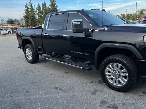 Used 2022 GMC Sierra 2500 Denali image 4