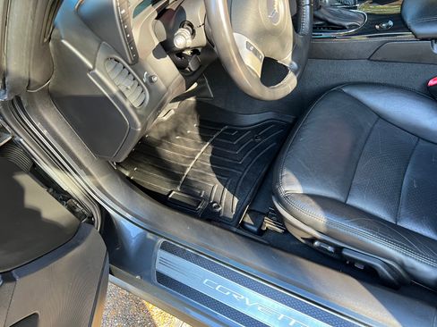 Used 2011 Chevrolet Corvette Grand Sport w/ Preferred Equipment Group image 16