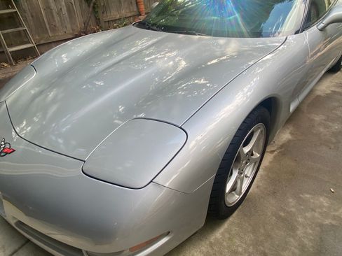Used 2000 Chevrolet Corvette Convertible w/ Memory Pkg image 9