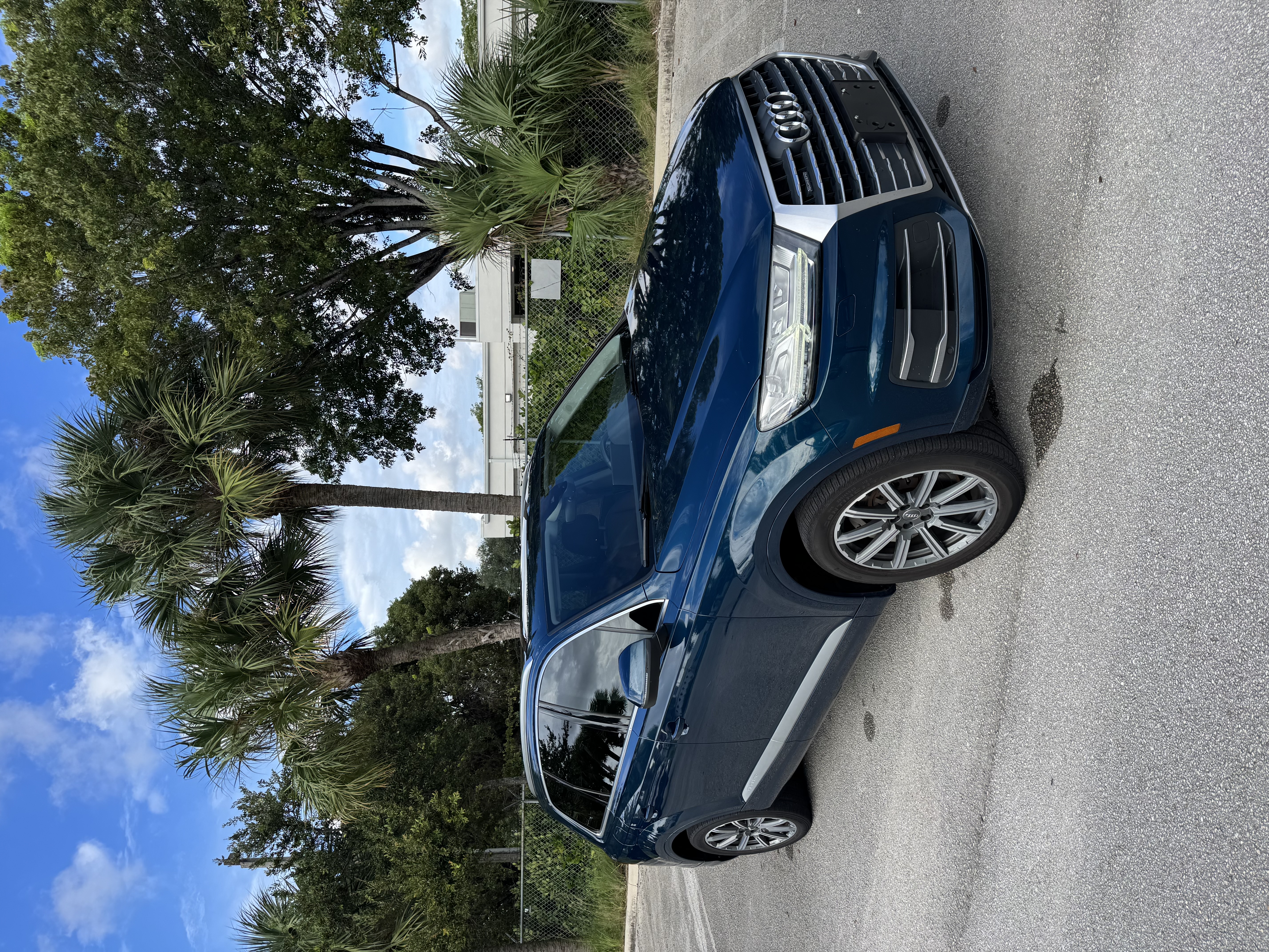 Used 2018 Audi Q7 2.0T Premium Plus w/ Premium Plus Package AWD/4WD image 2