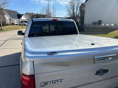 Used 2016 Ford F150 Lariat image 6