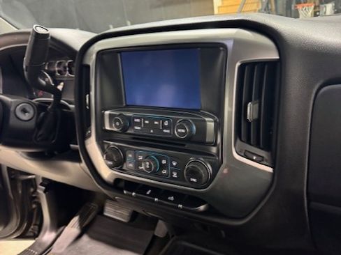 Used 2015 Chevrolet Silverado 2500 LT w/ LT Convenience Package image 8
