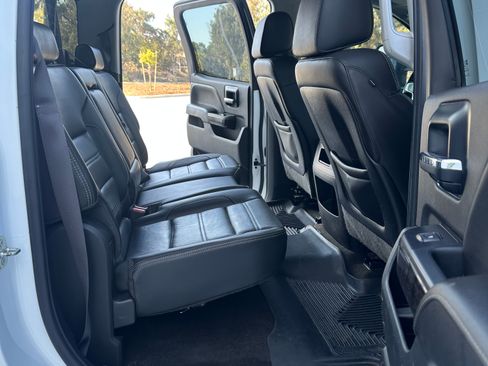 Used 2015 GMC Sierra 2500 Denali w/ Duramax Plus Package image 12